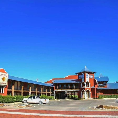 Bo Hotel Canadian Courts エクステリア 写真